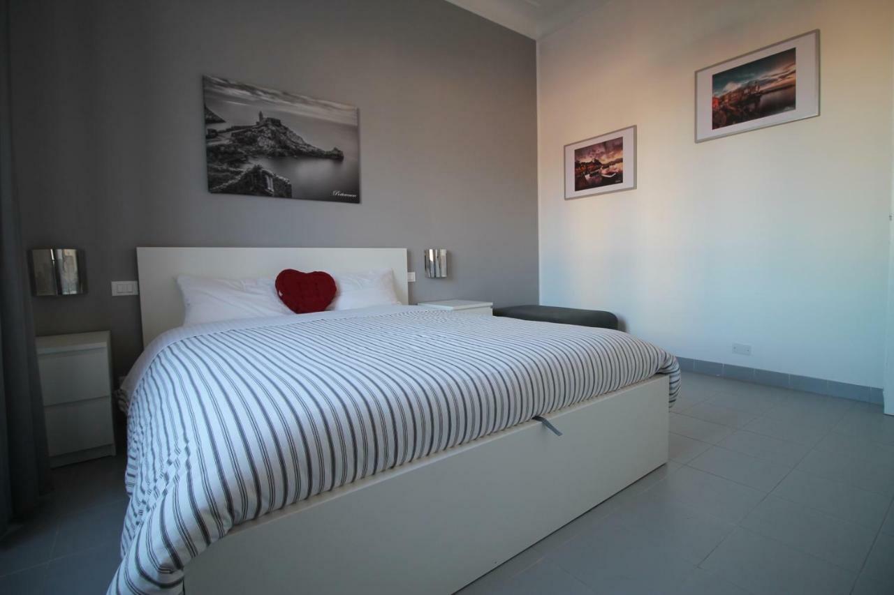 Interno24 *